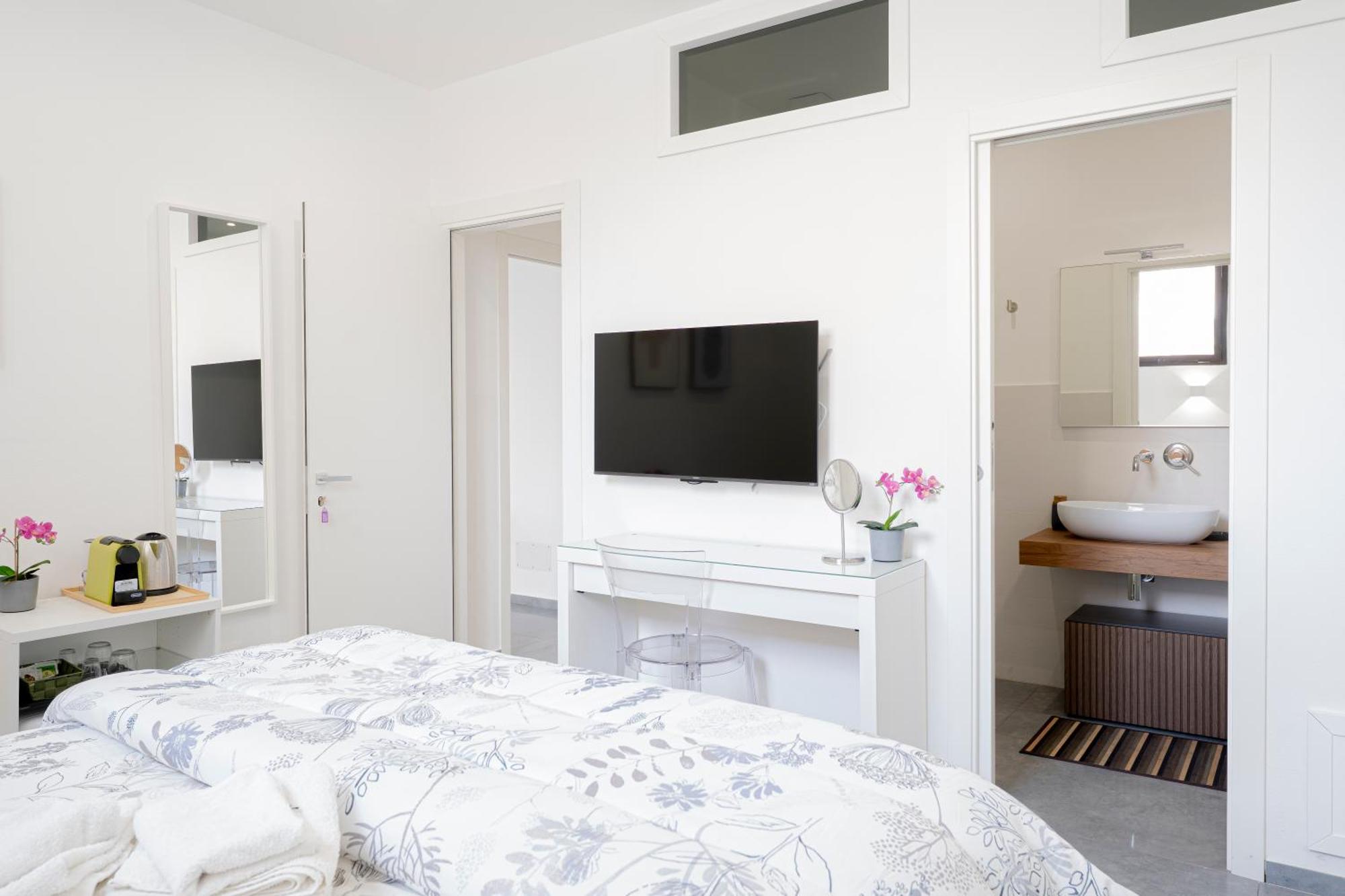 Eos - Elegants Apartments & Suites Сиракузы Экстерьер фото